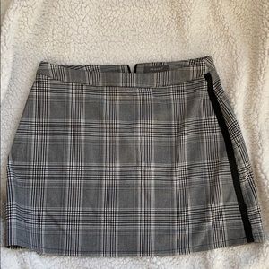 Black and white plaid skirt